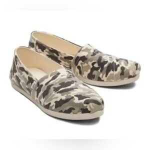 TOMS Alpargata Camo Slip On Flats Egret Beige Camouflage NWT 7.5